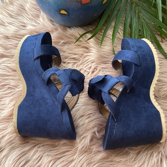 Denim Wedges ๐คฉ - Picture 6 of 9